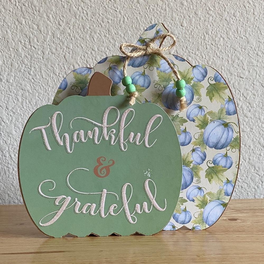 Thankful & Grateful Decorative Pumpkins (NWOT)